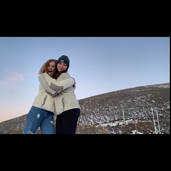 Meet your Posher, Tess - Picture 3 of 5